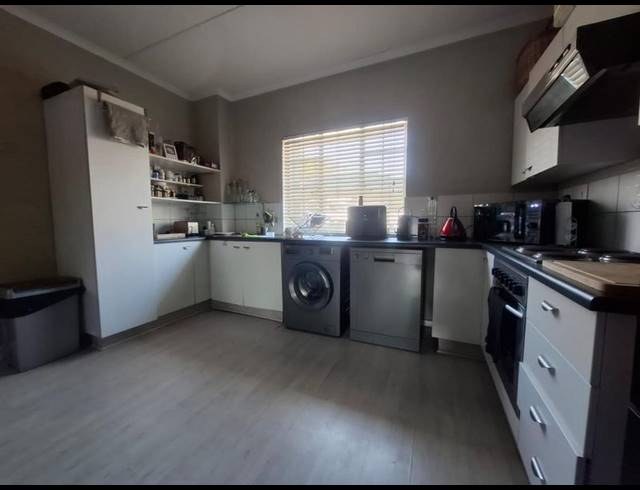 2 BEDROOM APARTMENT FOR SALE IN DOUGLASDALE